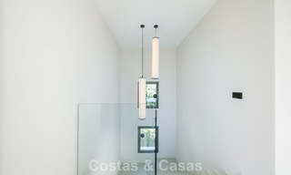 Villa neuve, prête à emménager, à l'architecture contemporaine, à vendre à quelques pas de la plage d'Estepona 786252 