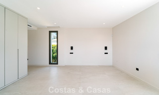 Villa neuve, prête à emménager, à l'architecture contemporaine, à vendre à quelques pas de la plage d'Estepona 786258 