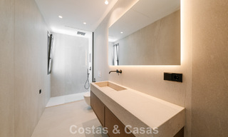 Villa neuve, prête à emménager, à l'architecture contemporaine, à vendre à quelques pas de la plage d'Estepona 786264 