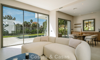 Villa neuve, prête à emménager, à l'architecture contemporaine, à vendre à quelques pas de la plage d'Estepona 786276 