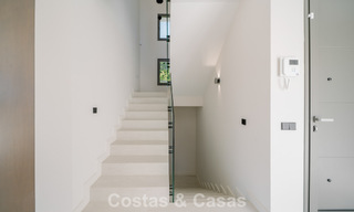 Villa neuve, prête à emménager, à l'architecture contemporaine, à vendre à quelques pas de la plage d'Estepona 786283 