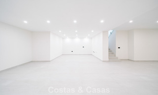 Villa neuve, prête à emménager, à l'architecture contemporaine, à vendre à quelques pas de la plage d'Estepona 786284 