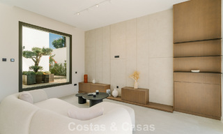 Villa neuve, prête à emménager, à l'architecture contemporaine, à vendre à quelques pas de la plage d'Estepona 786286 