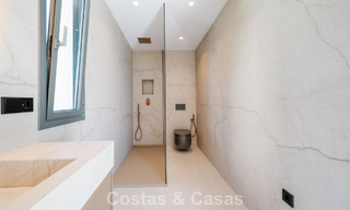 Villa neuve, prête à emménager, à l'architecture contemporaine, à vendre à quelques pas de la plage d'Estepona 786298 