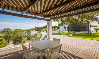 Spacieuse villa avec vue sur la mer et logement d'invités indépendant à vendre à El Madroñal en Benahavis - Marbella 786419 