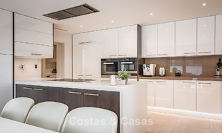 Spacieuse villa avec vue sur la mer et logement d'invités indépendant à vendre à El Madroñal en Benahavis - Marbella 786443 