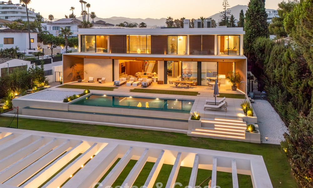 Villa de luxe sophistiquée à vendre à proximité des commodités de Guadalmina et San Pedro, Marbella 786542