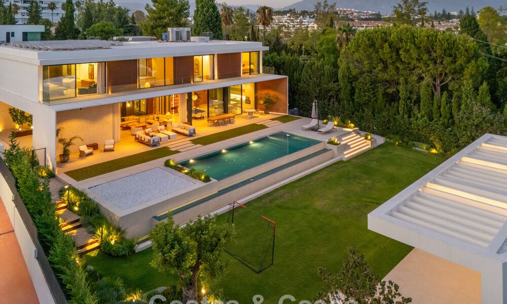 Villa de luxe sophistiquée à vendre à proximité des commodités de Guadalmina et San Pedro, Marbella 786543