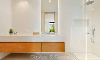 Villa de luxe sophistiquée à vendre à proximité des commodités de Guadalmina et San Pedro, Marbella 786552 