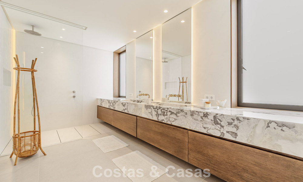 Villa de luxe sophistiquée à vendre à proximité des commodités de Guadalmina et San Pedro, Marbella 786560