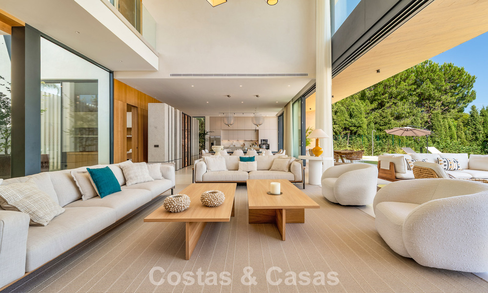 Villa de luxe sophistiquée à vendre à proximité des commodités de Guadalmina et San Pedro, Marbella 786580