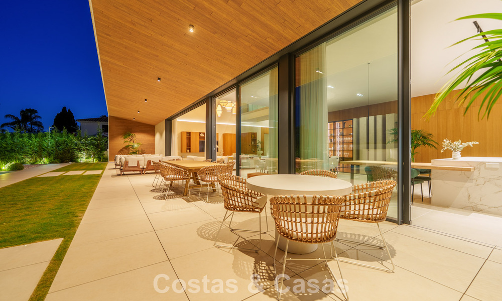 Villa de luxe sophistiquée à vendre à proximité des commodités de Guadalmina et San Pedro, Marbella 786600