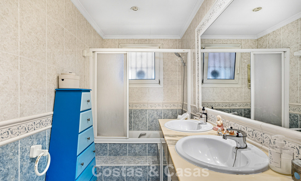 Maison unique et spacieuse de plain-pied offrant de nombreuses possibilités, située en plein cœur de Marbella 786516