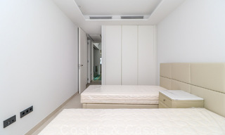 Maison moderniste, prête à emménager, avec vue sur la mer, à vendre, à quelques minutes à pied du centre-ville d'Estepona 786301 