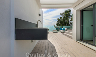 Maison moderniste, prête à emménager, avec vue sur la mer, à vendre, à quelques minutes à pied du centre-ville d'Estepona 786313 