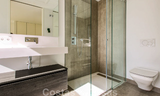 Maison moderniste, prête à emménager, avec vue sur la mer, à vendre, à quelques minutes à pied du centre-ville d'Estepona 786319 