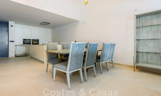 Maison moderniste, prête à emménager, avec vue sur la mer, à vendre, à quelques minutes à pied du centre-ville d'Estepona 786321 