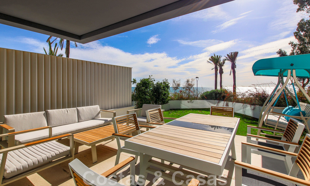 Maison moderniste, prête à emménager, avec vue sur la mer, à vendre, à quelques minutes à pied du centre-ville d'Estepona 786325