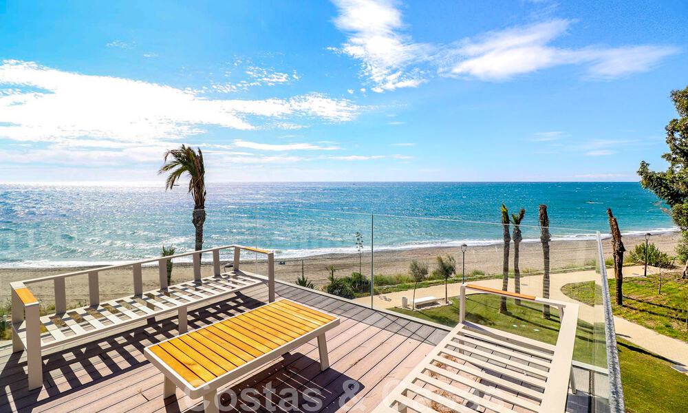Maison moderniste, prête à emménager, avec vue sur la mer, à vendre, à quelques minutes à pied du centre-ville d'Estepona 786335
