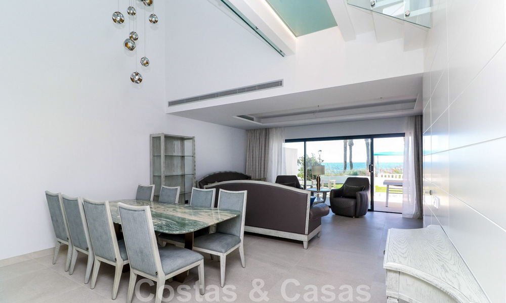 Maison moderniste, prête à emménager, avec vue sur la mer, à vendre, à quelques minutes à pied du centre-ville d'Estepona 786343