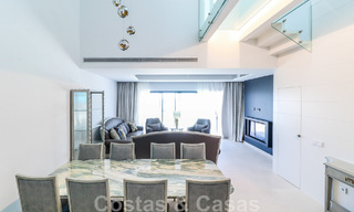 Maison moderniste, prête à emménager, avec vue sur la mer, à vendre, à quelques minutes à pied du centre-ville d'Estepona 786348 