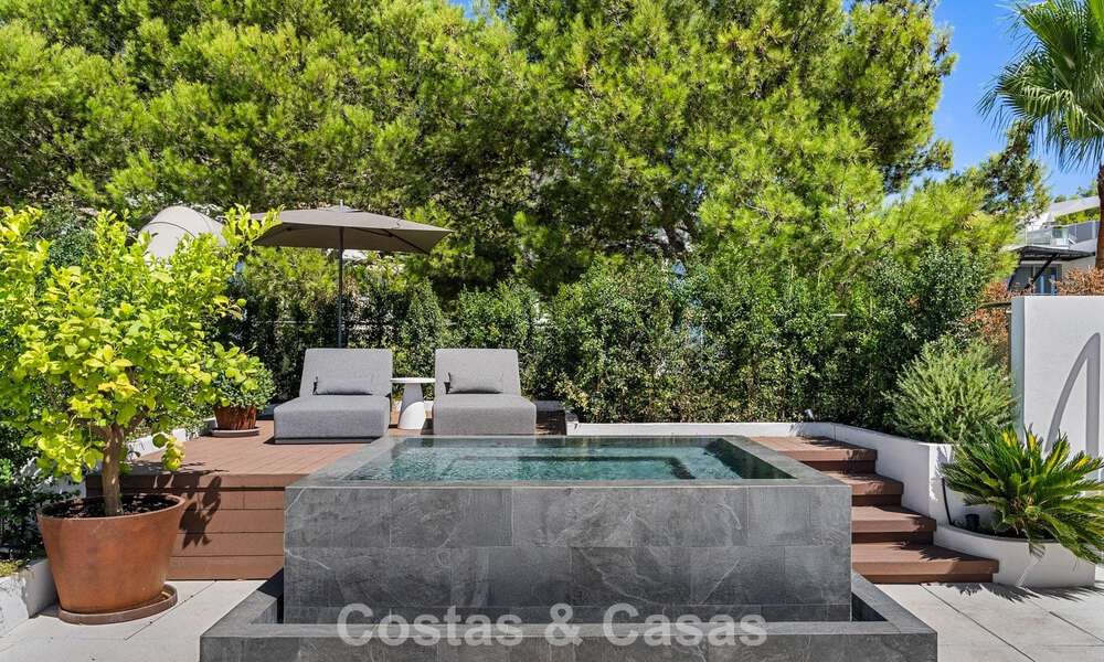 Maison de luxe moderniste, prête à emménager, avec piscine privée, à vendre à Sierra Blanca, sur le Golden Mile de Marbella 786654