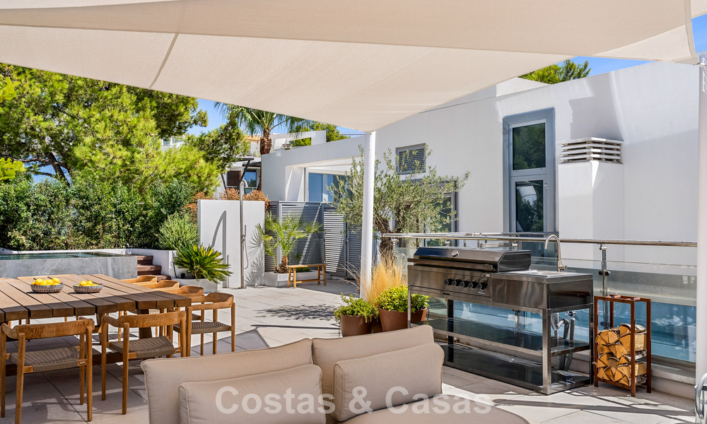 Maison de luxe moderniste, prête à emménager, avec piscine privée, à vendre à Sierra Blanca, sur le Golden Mile de Marbella 786656