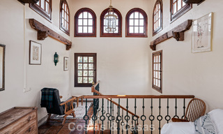 Finca espagnole traditionnelle à vendre dans un écrin de verdure au bord du lac d'Istan, près de Marbella, Costa del Sol 786606 