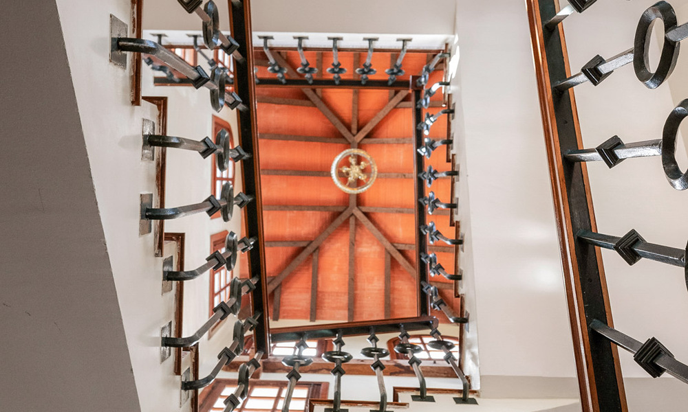 Finca espagnole traditionnelle à vendre dans un écrin de verdure au bord du lac d'Istan, près de Marbella, Costa del Sol 786614