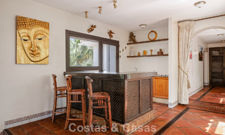 Finca espagnole traditionnelle à vendre dans un écrin de verdure au bord du lac d'Istan, près de Marbella, Costa del Sol 786624 