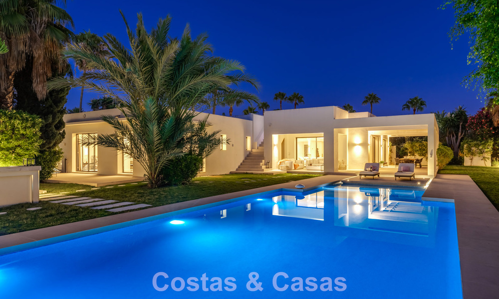 Villa de luxe moderniste de plain-pied à vendre à quelques pas de la plage, à l'est du centre de Marbella 786775