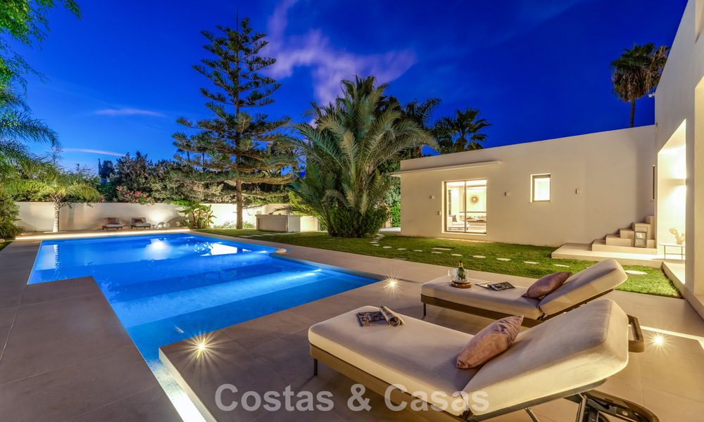 Villa de luxe moderniste de plain-pied à vendre à quelques pas de la plage, à l'est du centre de Marbella 786776
