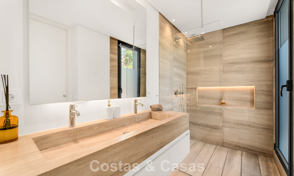 Villa de luxe moderniste de plain-pied à vendre à quelques pas de la plage, à l'est du centre de Marbella 786790