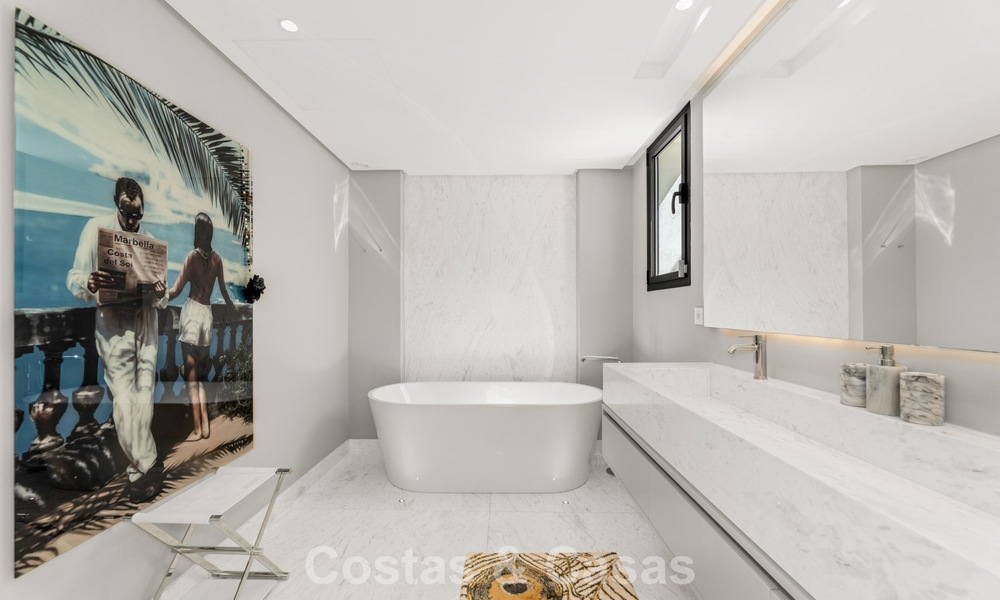 Villa de luxe moderniste de plain-pied à vendre à quelques pas de la plage, à l'est du centre de Marbella 786795