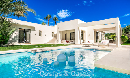 Villa de luxe moderniste de plain-pied à vendre à quelques pas de la plage, à l'est du centre de Marbella 786798