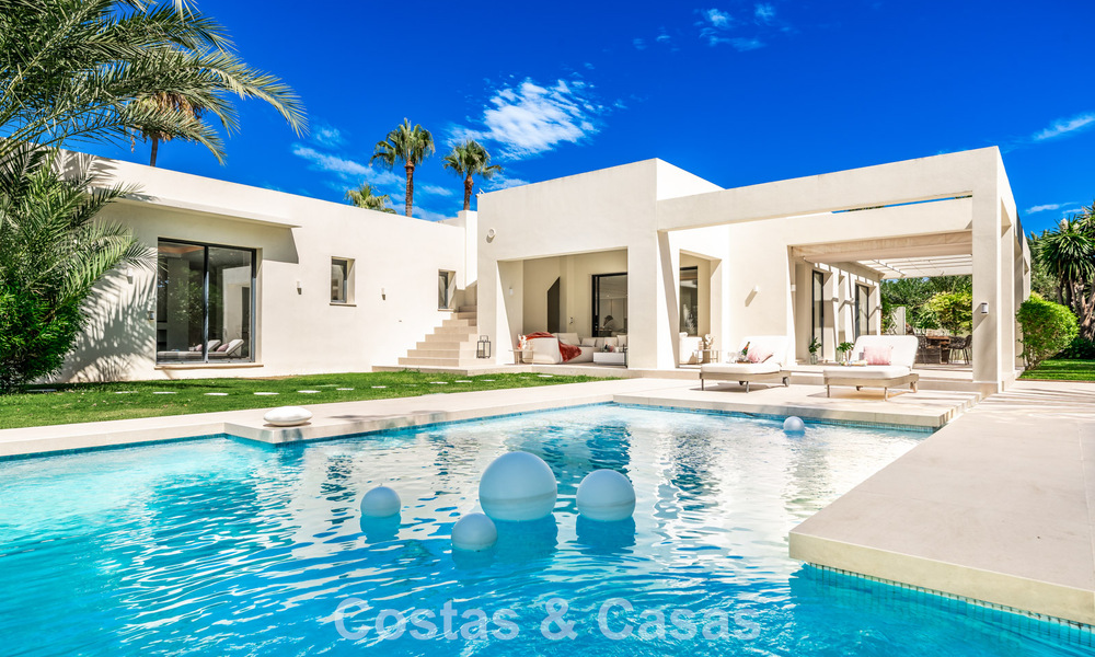 Villa de luxe moderniste de plain-pied à vendre à quelques pas de la plage, à l'est du centre de Marbella 786798