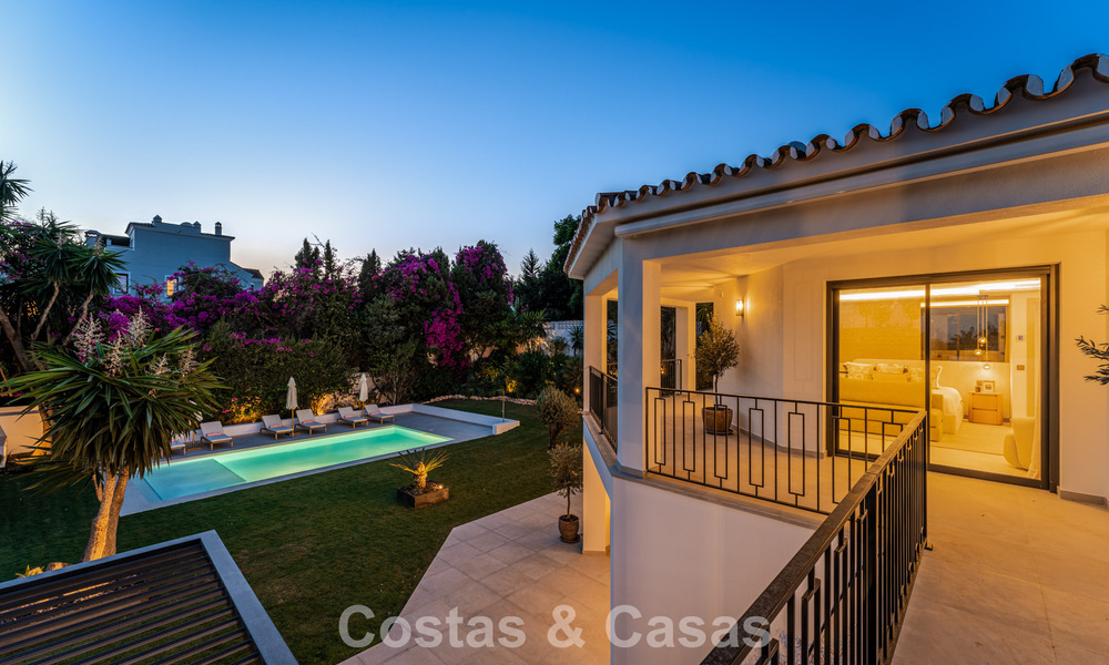 Villa luxueusement rénovée avec vue mer à vendre sur le Golden Mile de Marbella 786884