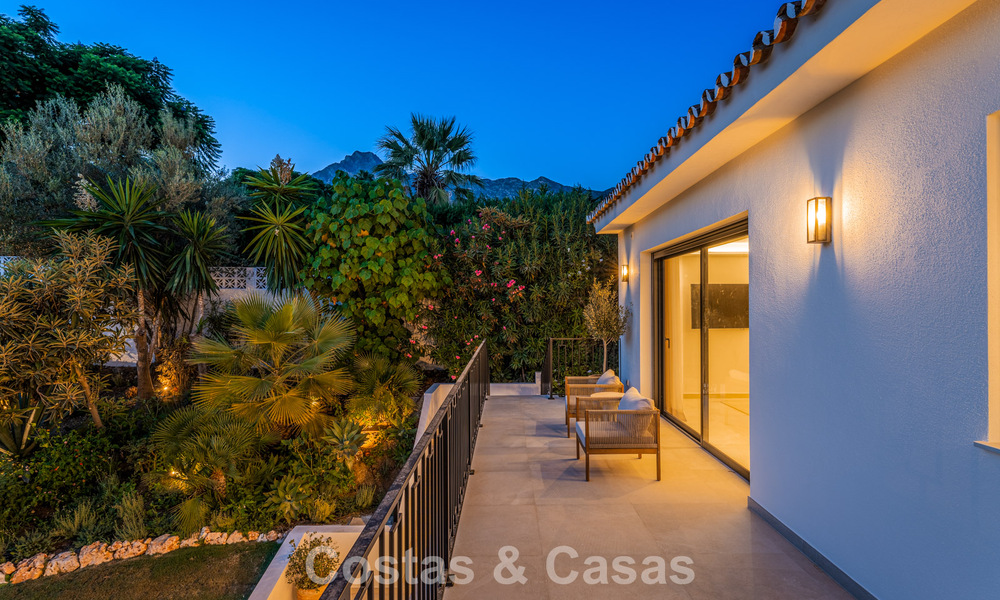 Villa luxueusement rénovée avec vue mer à vendre sur le Golden Mile de Marbella 786885