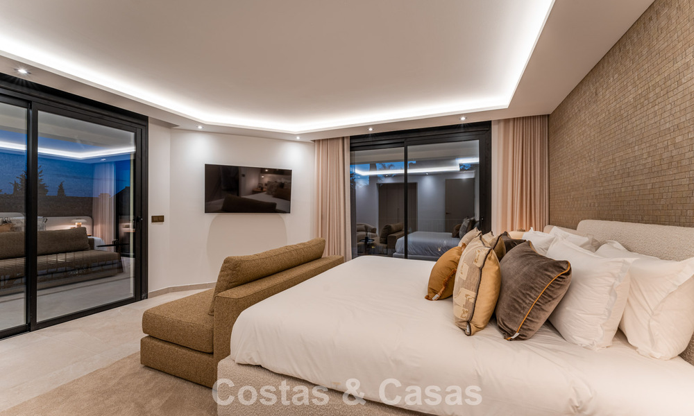 Villa luxueusement rénovée avec vue mer à vendre sur le Golden Mile de Marbella 786887