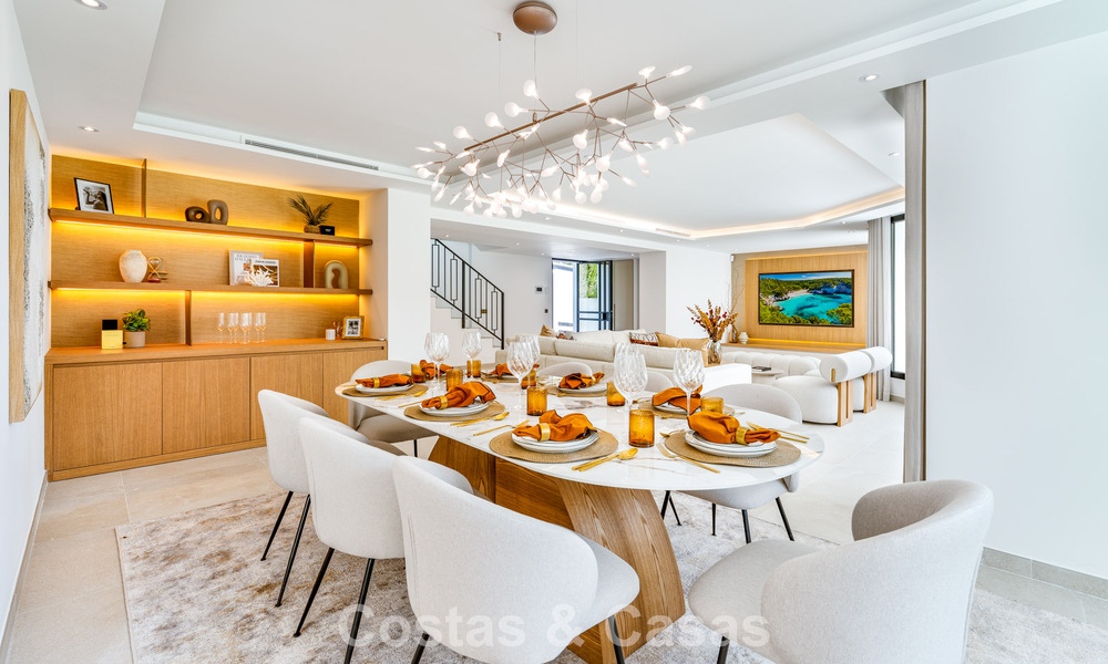 Villa luxueusement rénovée avec vue mer à vendre sur le Golden Mile de Marbella 786895