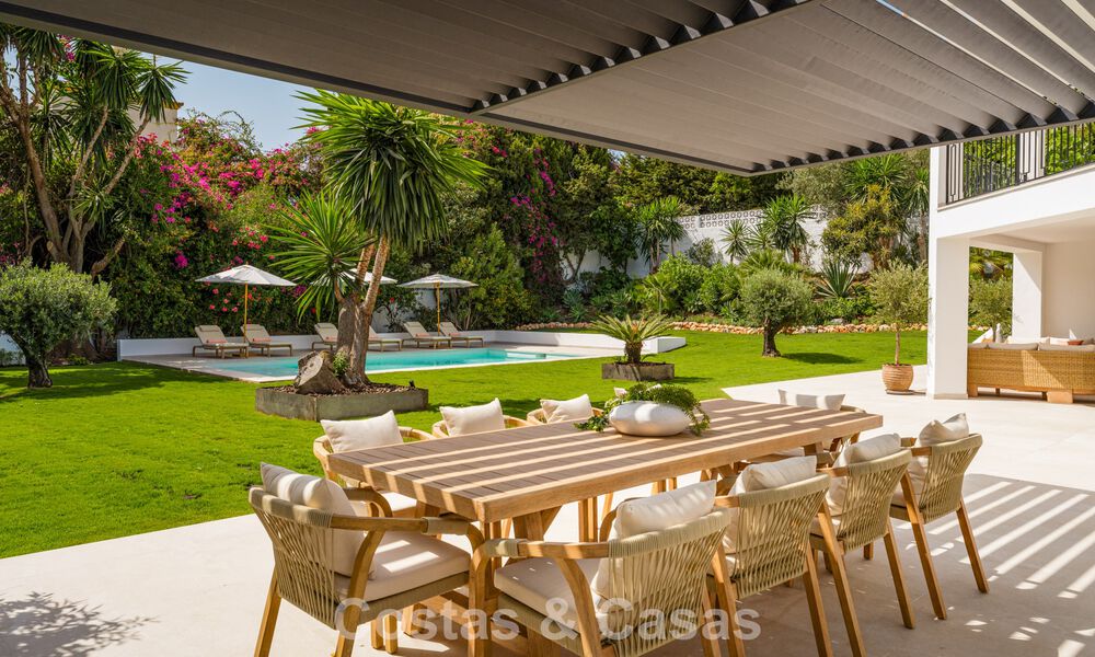 Villa luxueusement rénovée avec vue mer à vendre sur le Golden Mile de Marbella 786899