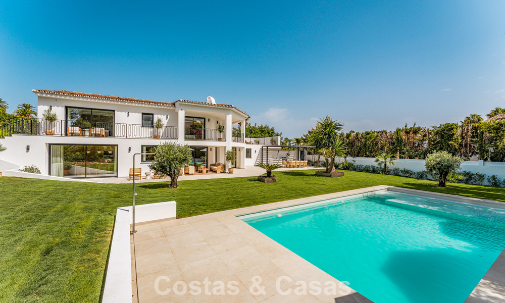 Villa luxueusement rénovée avec vue mer à vendre sur le Golden Mile de Marbella 786903