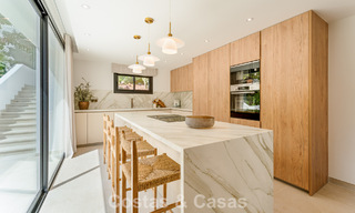 Villa luxueusement rénovée avec vue mer à vendre sur le Golden Mile de Marbella 786907 