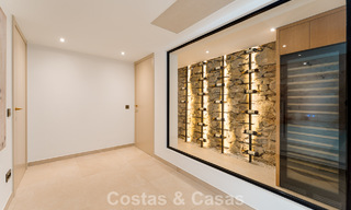 Villa luxueusement rénovée avec vue mer à vendre sur le Golden Mile de Marbella 786908 