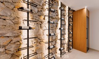 Villa luxueusement rénovée avec vue mer à vendre sur le Golden Mile de Marbella 786909 