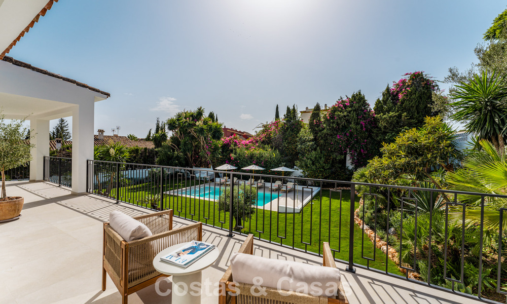 Villa luxueusement rénovée avec vue mer à vendre sur le Golden Mile de Marbella 786923