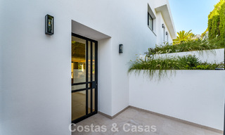 Villa luxueusement rénovée avec vue mer à vendre sur le Golden Mile de Marbella 786932 