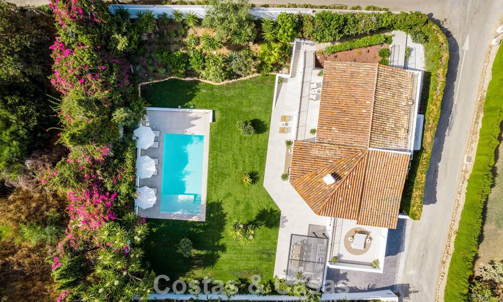 Villa luxueusement rénovée avec vue mer à vendre sur le Golden Mile de Marbella 786935