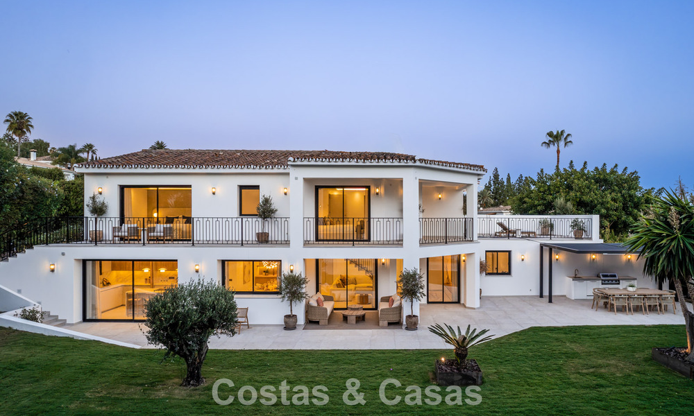 Villa luxueusement rénovée avec vue mer à vendre sur le Golden Mile de Marbella 786936