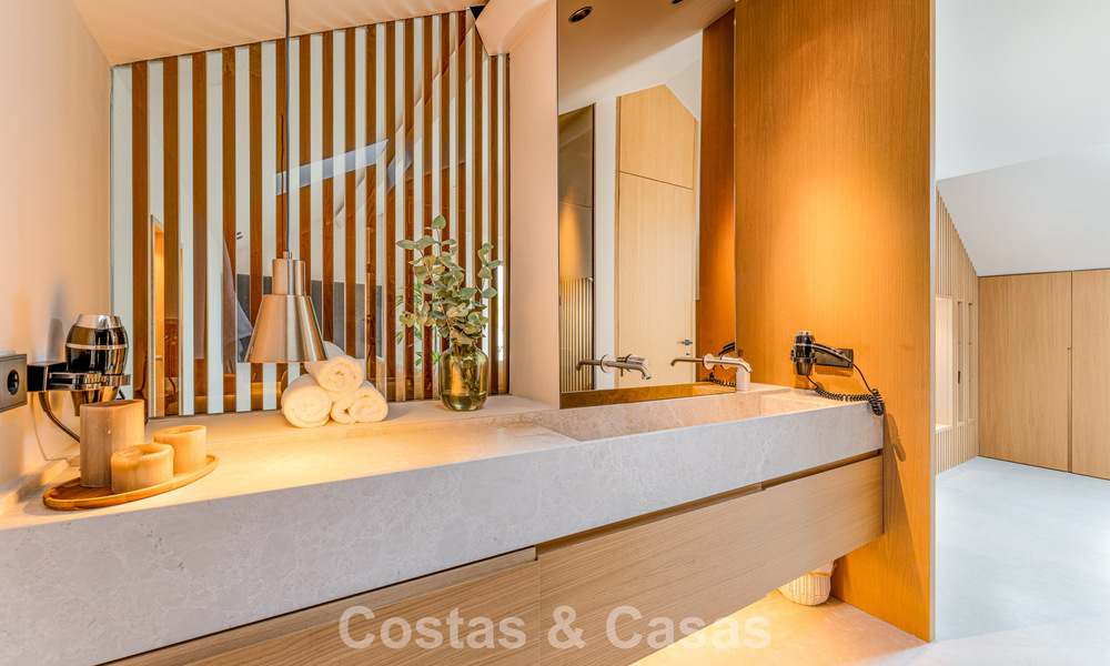 Penthouse contemporain en duplex à vendre dans une résidence sécurisée sur le prestigieux Golden Mile de Marbella 786975